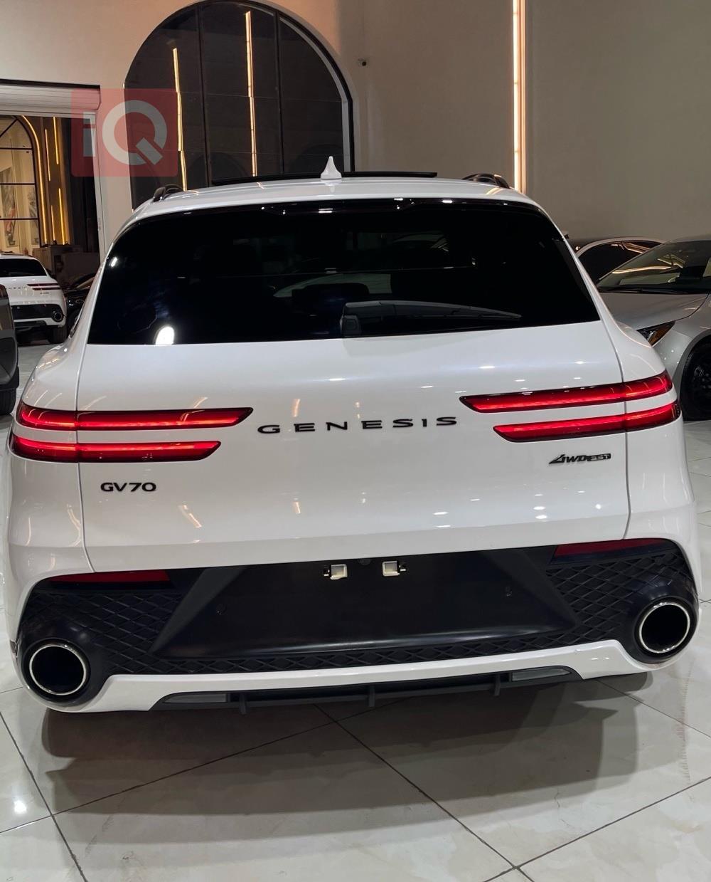 جێنسس GV70